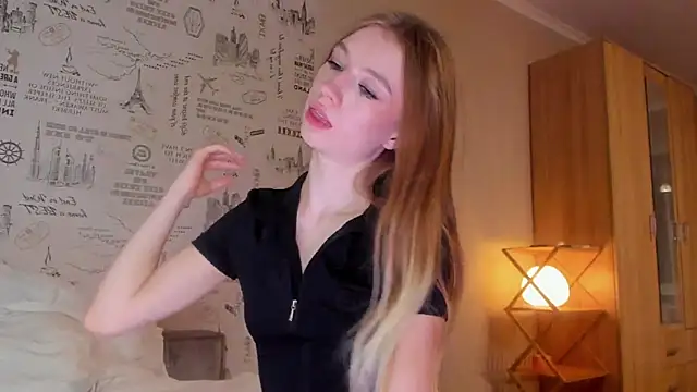 minidivaa  online show from 11/10/25, 08:41