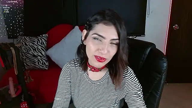 Snapshot of Carolaine69_ chatting on 01/22/25, 02:14 Carolaine69 online show from 01/22/25, 02:14