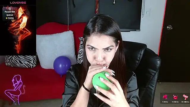 Snapshot of Carolaine69_ chatting on 09/15/25, 01:44 Carolaine69 online show from 09/15/25, 01:44