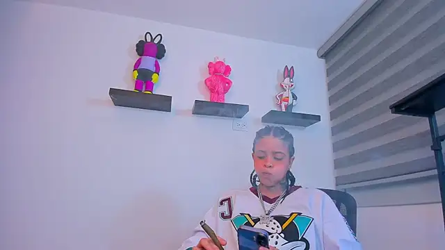 Gangster Girl online show from 11/10/25, 06:01