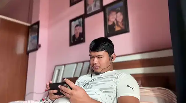 rasbari22 online show from 12/17/24, 09:07