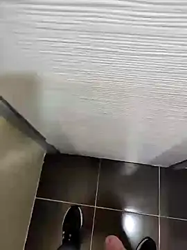 Snapshot of moaning4you95 chatting on 01/10/25, 12:36 moaning4you95 online show from 01/10/25, 12:36