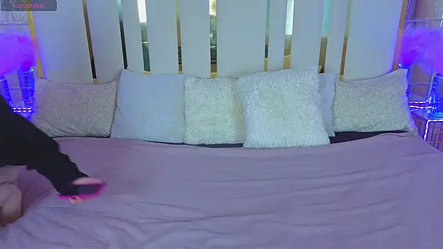 Snapshot of Daisy_Delight chatting on 11/08/25, 08:29 Daisy Delight online show from 11/08/25, 08:29