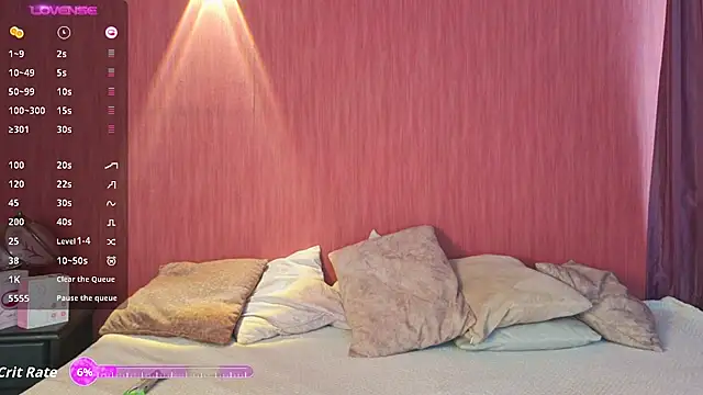 Snapshot of EmiGomez_ chatting on 09/15/25, 12:05 EmiGomez online show from 09/15/25, 12:05