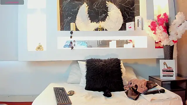 Snapshot of Cinthya_mjs chatting on 09/15/25, 12:16 Cinthya mjs online show from 09/15/25, 12:16