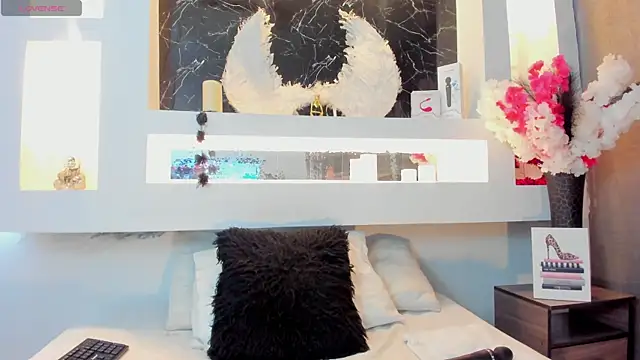 Snapshot of Cinthya_mjs chatting on 09/24/25, 12:19 Cinthya mjs online show from 09/24/25, 12:19