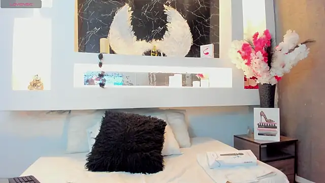 Snapshot of Cinthya_mjs chatting on 09/30/25, 12:21 Cinthya mjs online show from 09/30/25, 12:21