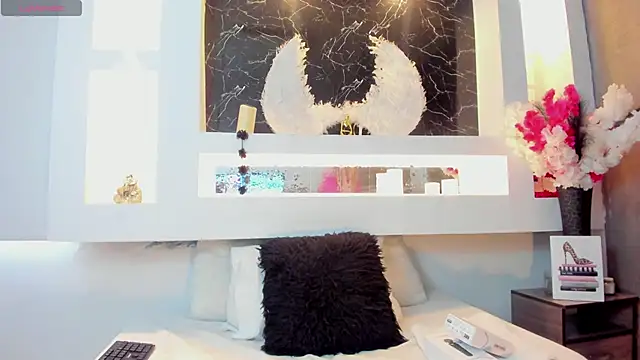 Snapshot of Cinthya_mjs chatting on 10/07/25, 12:24 Cinthya mjs online show from 10/07/25, 12:24