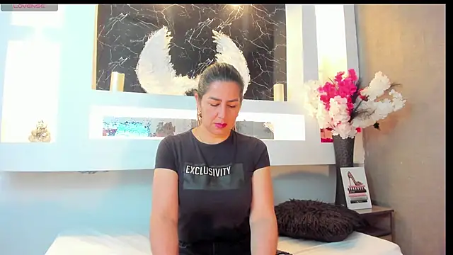 Snapshot of Cinthya_mjs chatting on 11/22/25, 12:26 Cinthya mjs online show from 11/22/25, 12:26