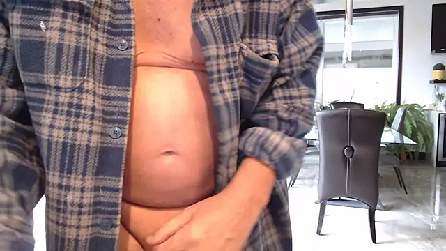 Snapshot of Toy-Daddy chatting on 11/03/25, 03:13 Toy-Daddy online show from 11/03/25, 03:13