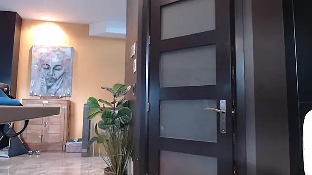 Snapshot of Toy-Daddy chatting on 11/04/25, 08:19 Toy-Daddy online show from 11/04/25, 08:19