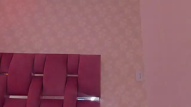 Snapshot of vayoleen chatting on 09/12/25, 03:17 vayoleen online show from 09/12/25, 03:17