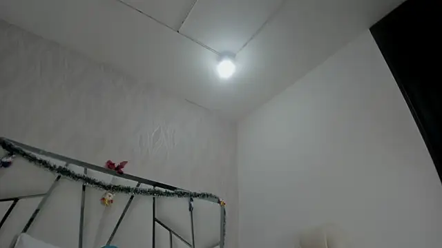 Snapshot of Victoriaa_millers chatting on 11/16/25, 07:08 Victoriaa millers online show from 11/16/25, 07:08