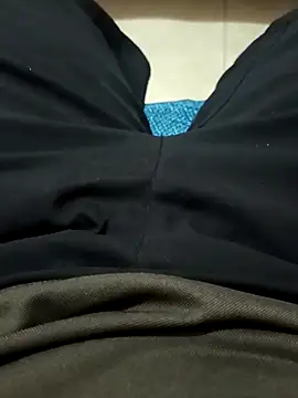 beautiful hands  online show from 09/29/25, 07:46