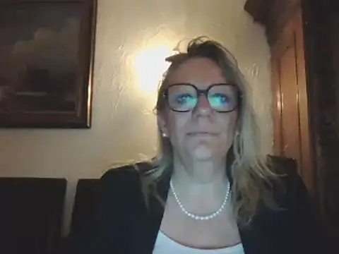 Snapshot of Silkesquirt chatting on 12/10/24, 07:16 Silkesquirt online show from 12/10/24, 07:16