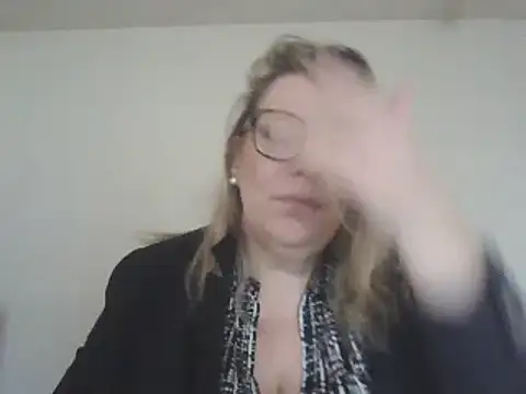 Snapshot of Silkesquirt chatting on 12/30/24, 12:52 Silkesquirt online show from 12/30/24, 12:52