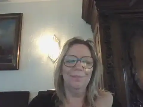 Snapshot of Silkesquirt chatting on 01/06/25, 01:30 Silkesquirt online show from 01/06/25, 01:30