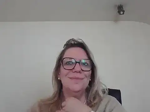 Snapshot of Silkesquirt chatting on 01/12/25, 01:16 Silkesquirt online show from 01/12/25, 01:16