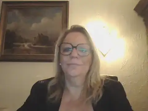 Snapshot of Silkesquirt chatting on 01/13/25, 07:32 Silkesquirt online show from 01/13/25, 07:32