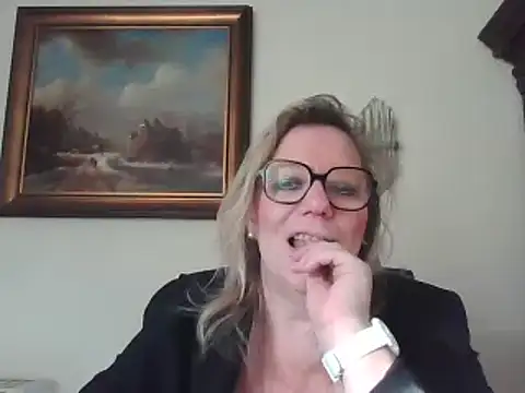 Snapshot of Silkesquirt chatting on 01/13/25, 01:49 Silkesquirt online show from 01/13/25, 01:49