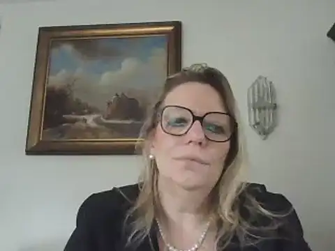 Snapshot of Silkesquirt chatting on 01/14/25, 11:31 Silkesquirt online show from 01/14/25, 11:31