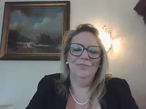 Snapshot of Silkesquirt chatting on 01/15/25, 11:10 Silkesquirt online show from 01/15/25, 11:10