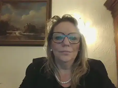 Snapshot of Silkesquirt chatting on 01/16/25, 07:49 Silkesquirt online show from 01/16/25, 07:49