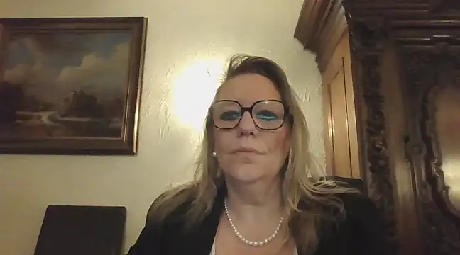 Snapshot of Silkesquirt chatting on 01/20/25, 07:25 Silkesquirt online show from 01/20/25, 07:25