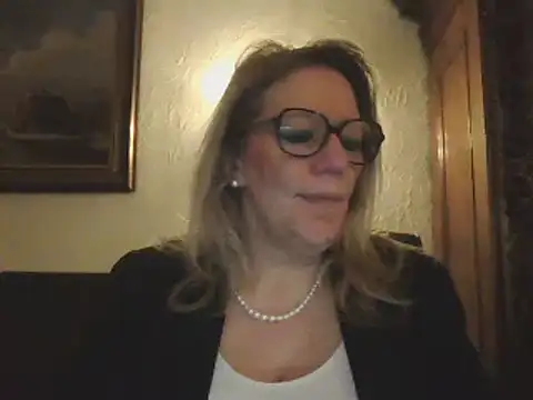 Snapshot of Silkesquirt chatting on 01/22/25, 07:03 Silkesquirt online show from 01/22/25, 07:03