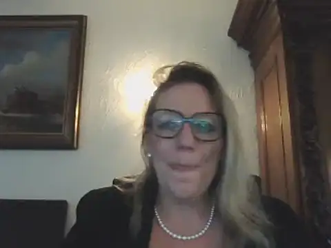 Snapshot of Silkesquirt chatting on 01/24/25, 11:15 Silkesquirt online show from 01/24/25, 11:15