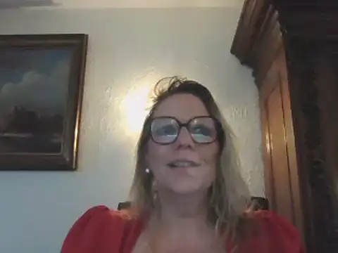 Snapshot of Silkesquirt chatting on 02/25/25, 07:42 Silkesquirt online show from 02/25/25, 07:42
