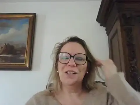 Snapshot of Silkesquirt chatting on 02/26/25, 01:08 Silkesquirt online show from 02/26/25, 01:08