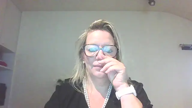 Snapshot of Silkesquirt chatting on 09/18/25, 06:37 Silkesquirt online show from 09/18/25, 06:37
