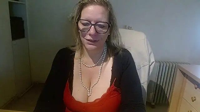 Snapshot of Silkesquirt chatting on 10/08/25, 07:39 Silkesquirt online show from 10/08/25, 07:39