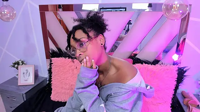 Elith noa online show from 01/31/25, 10:42