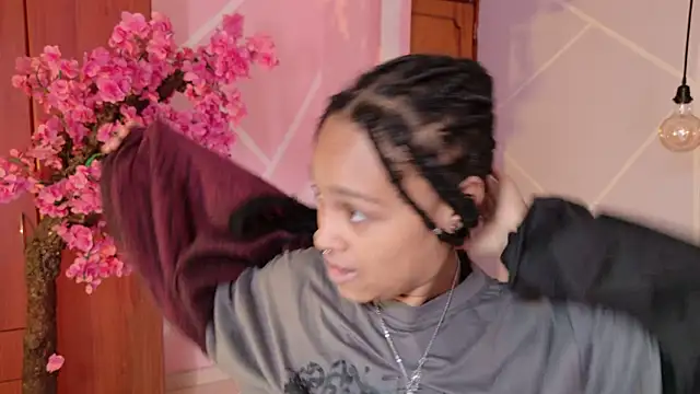 Elith noa online show from 10/07/25, 07:22