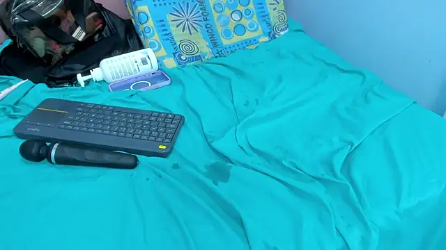  miaquevedo  online show from 01/08/25, 05:48