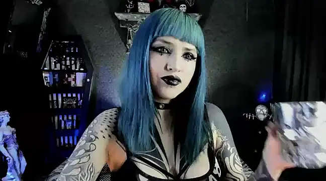 Snapshot of DimmuandDarkness chatting on 02/01/25, 03:41 DimmuandDarkness online show from 02/01/25, 03:41