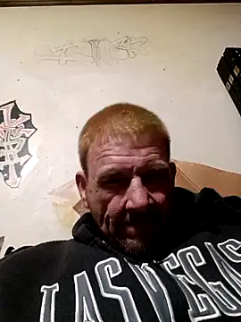 Snapshot of gettinit2wice chatting on 01/08/25, 10:48 gettinit2wice online show from 01/08/25, 10:48