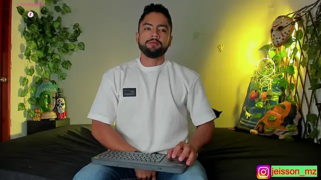 Snapshot of Jaxxon_ chatting on 01/13/25, 02:53 Jaxxon online show from 01/13/25, 02:53