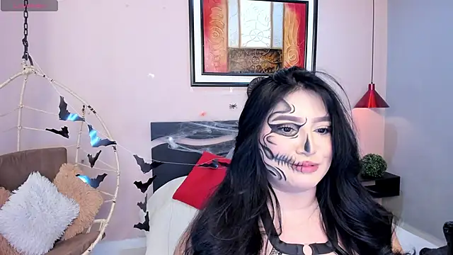 Snapshot of _nina_sweet chatting on 10/31/25, 12:06 nina sweet online show from 10/31/25, 12:06