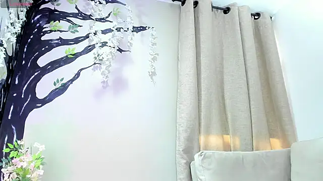 Snapshot of _nina_sweet chatting on 11/15/25, 01:40 nina sweet online show from 11/15/25, 01:40