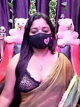 Snapshot of ella_mariya chatting on 10/06/25, 06:05 ella mariya online show from 10/06/25, 06:05