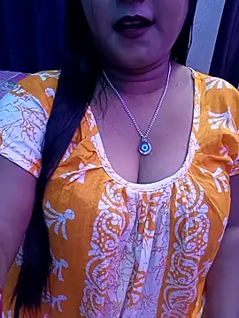 Snapshot of ella_mariya chatting on 10/08/25, 06:33 ella mariya online show from 10/08/25, 06:33