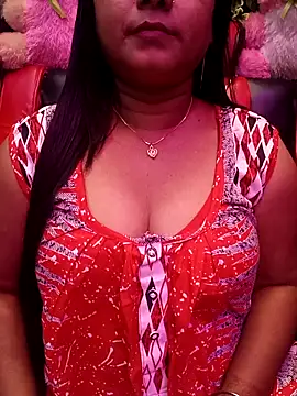 Snapshot of ella_mariya chatting on 10/24/25, 05:53 ella mariya online show from 10/24/25, 05:53