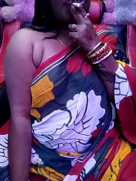 Snapshot of ella_mariya chatting on 10/29/25, 05:36 ella mariya online show from 10/29/25, 05:36