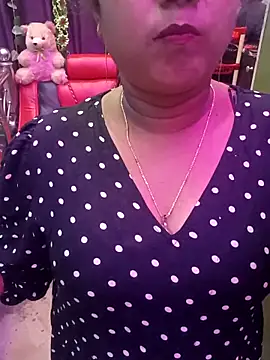 Snapshot of ella_mariya chatting on 11/10/25, 03:00 ella mariya online show from 11/10/25, 03:00