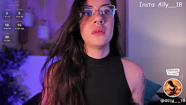 Snapshot of Ally_addams chatting on 01/14/25, 03:32 Ally addams online show from 01/14/25, 03:32