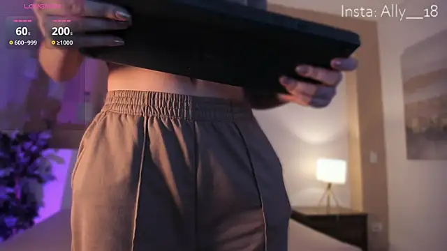 Snapshot of Ally_addams chatting on 03/11/25, 03:37 Ally addams online show from 03/11/25, 03:37