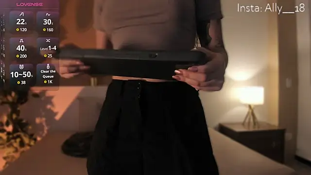 Snapshot of Ally_addams chatting on 03/22/25, 03:41 Ally addams online show from 03/22/25, 03:41